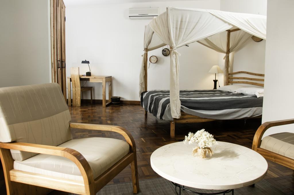 Hotel Restaurant Le Combava Antananarivo Pokoj fotografie