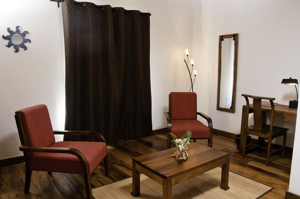 Hotel Restaurant Le Combava Antananarivo Exteriér fotografie