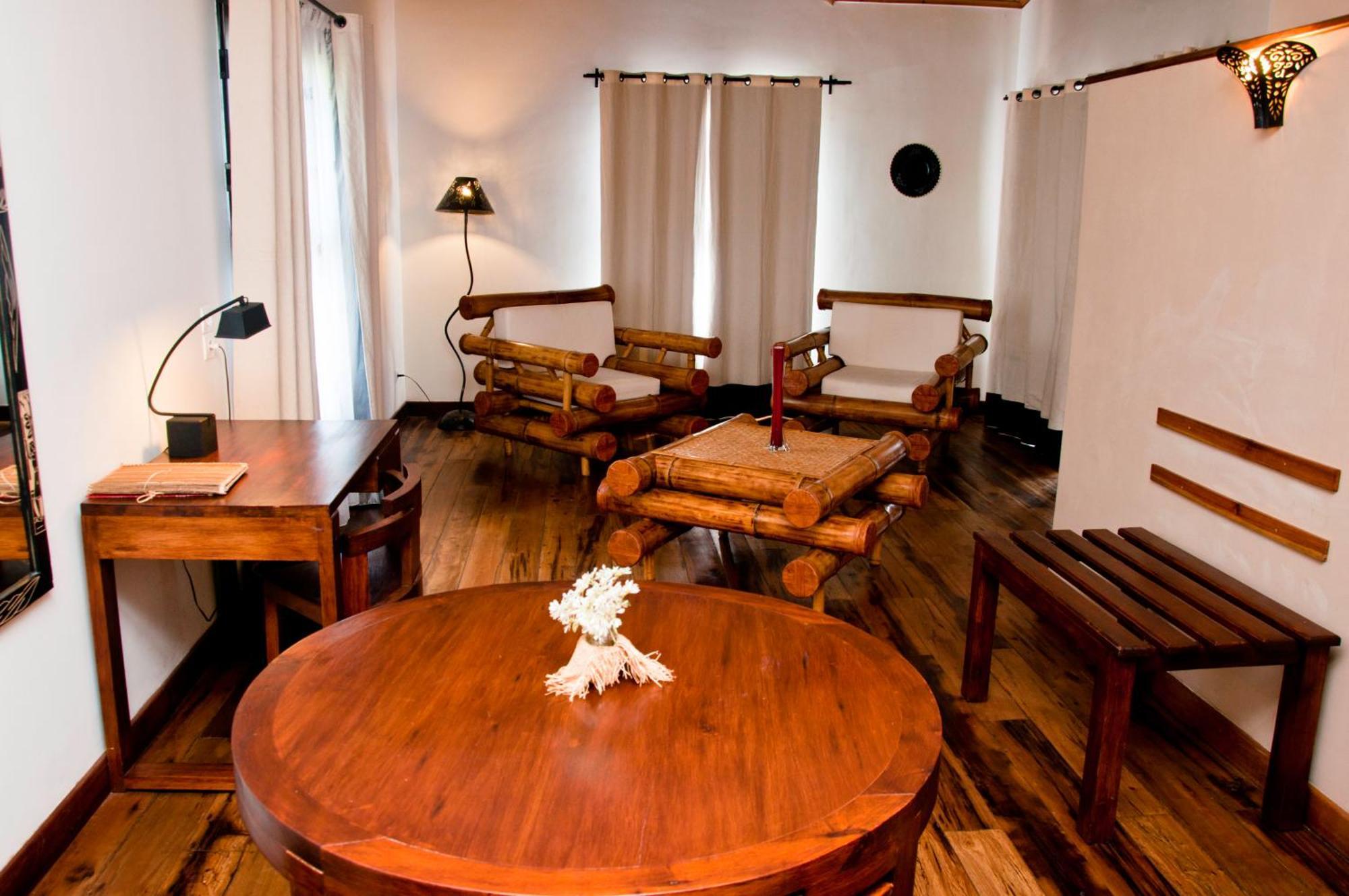Hotel Restaurant Le Combava Antananarivo Exteriér fotografie